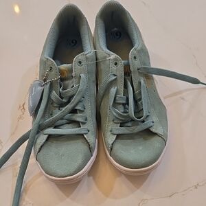 Puma Women's Light Green Sneakers